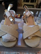 Ladies Head Over Heels X Dune