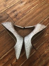 Dune Silver /  Picks Up A